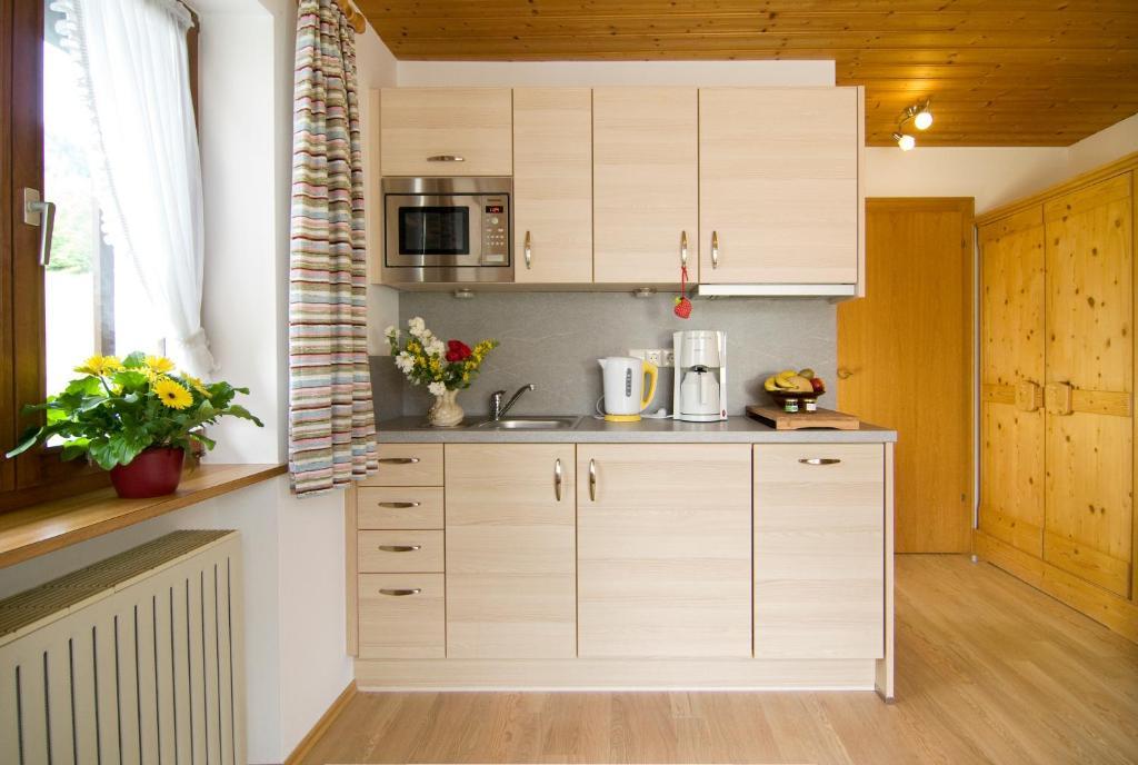 Haus Christl Reit Im Winkl, Kostenloser Parkplatz, 5 Minuten Zum Ortszentrum, Ruhige Lage, Wlan Szoba fotó